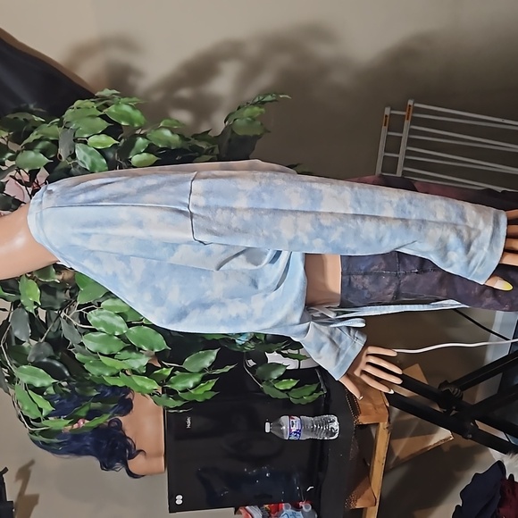 April Kiss Long Sleeve Light Blue Sky Tye-Dye Blouse - Picture 2 of 6